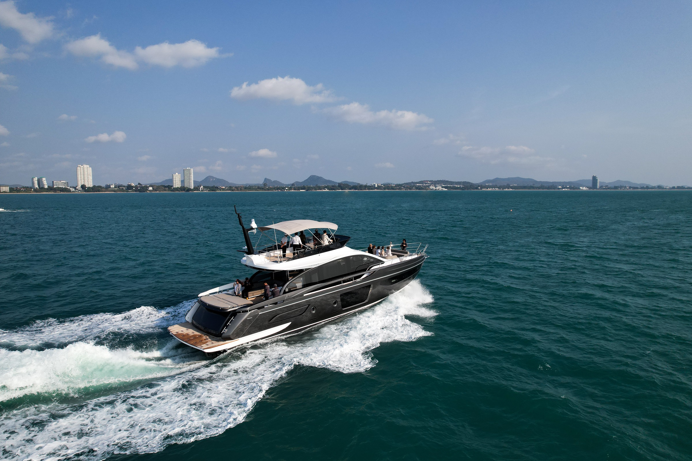 https://www.joinalifethailand.com/wp-content/uploads/2024/03/Azimut-The-New-S7-1.jpg