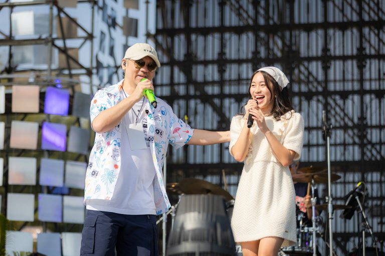 “JEEP” X “RISA NARISA” ใน “LAYZY MUSIC FESTIVAL” เทศกาลดนตรีริมทะเลกับ ...