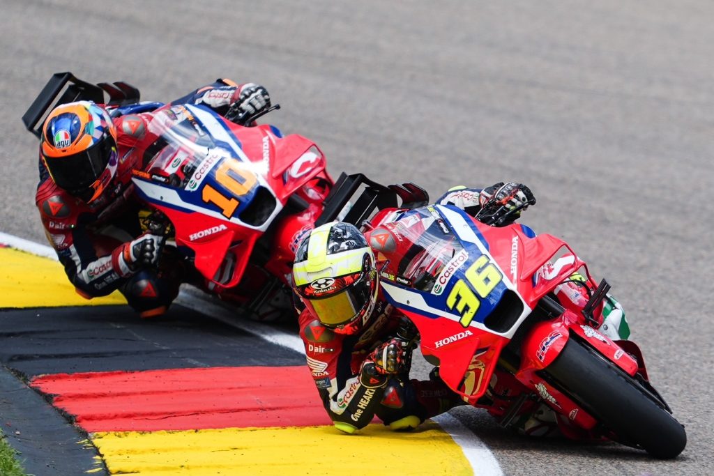This image has an empty alt attribute; its file name is Race-MotoGP-%E0%B8%AA%E0%B8%99%E0%B8%B2%E0%B8%A111-05-1024x683.jpg