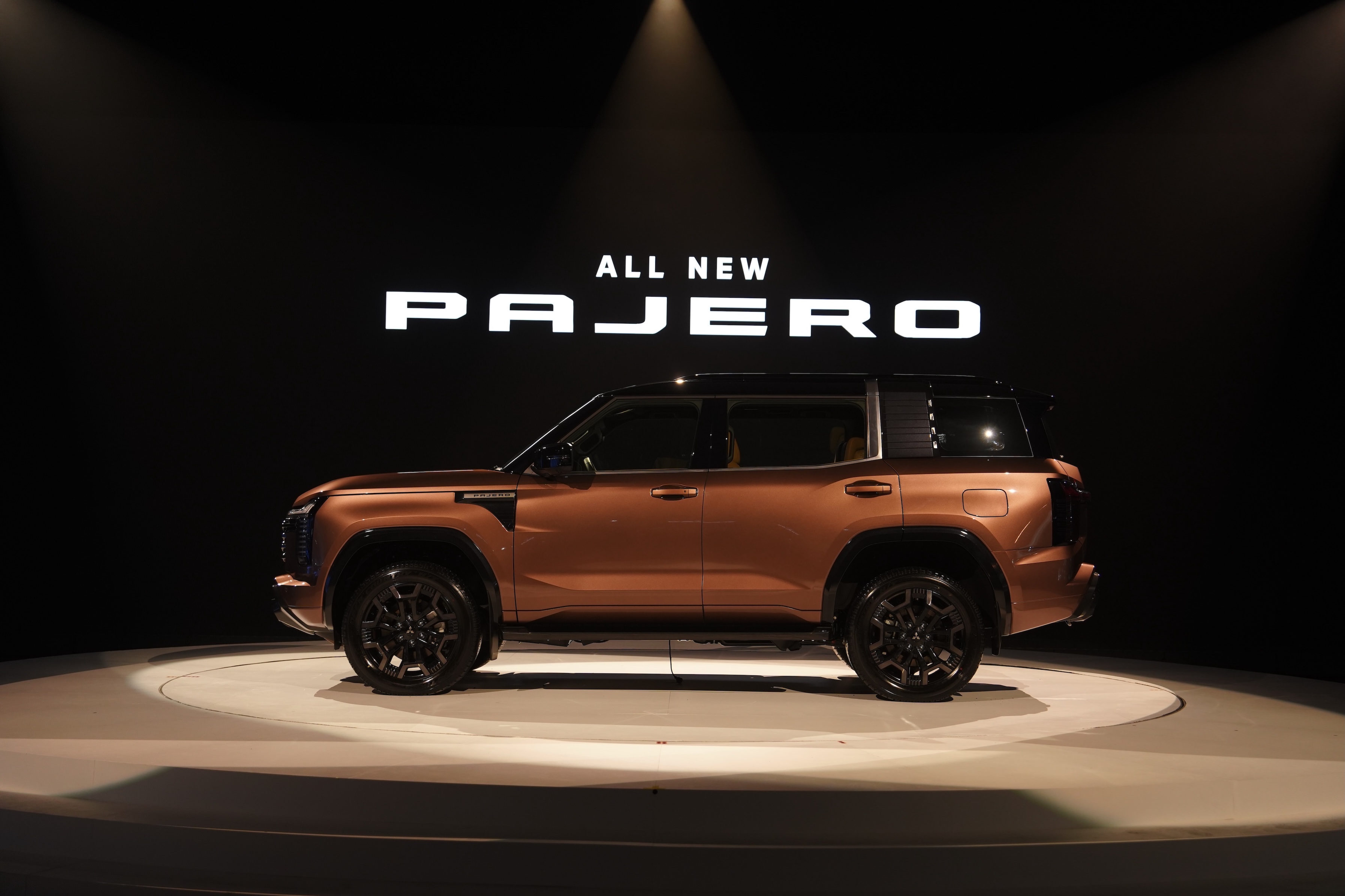 https://www.joinalifethailand.com/wp-content/uploads/2026/10/7.-All-New-Mitsubishi-Pajero-Super-Exceed-4WD_7.jpg